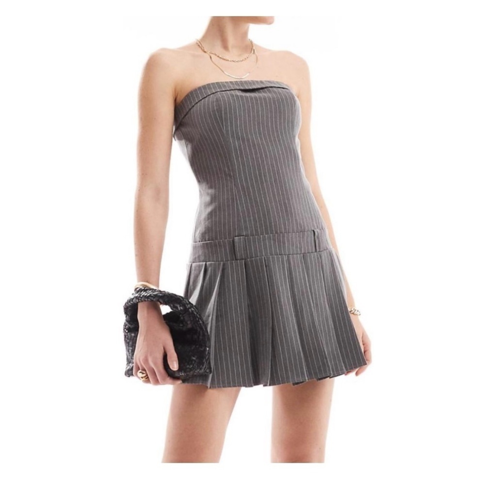 EXTRO&VERT pinstripe mini Elegant Gray Strapless Dress size 6 NWT